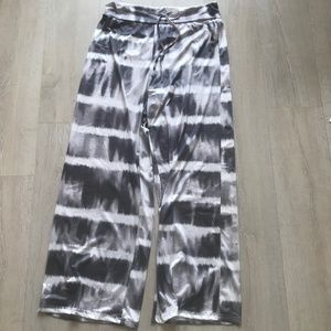 Stretchy lounge pants, tie-dyed look